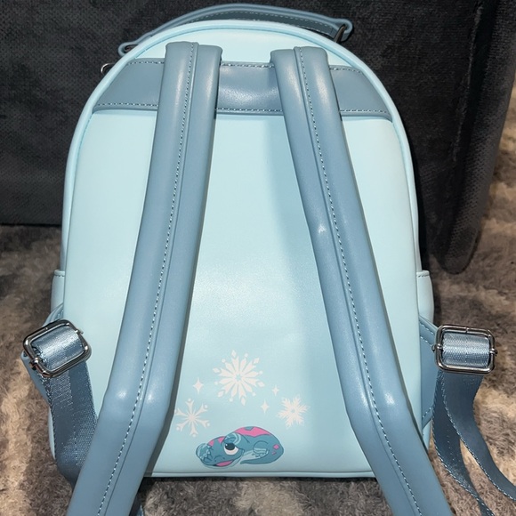 NWT! Disney Loungefly Backpack - Elsa Frozen - Picture 3 of 4